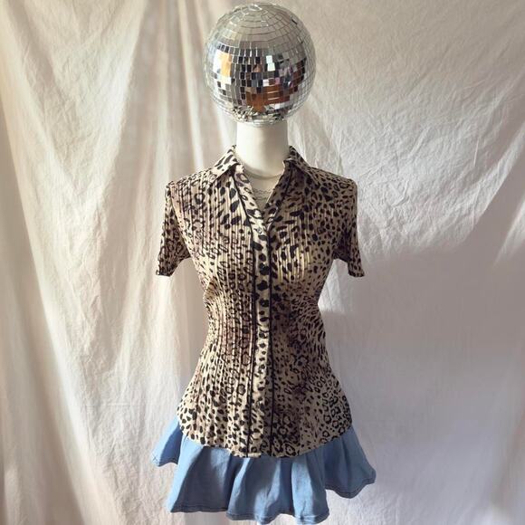 Pleated leopard button down top - Picture 1 of 6